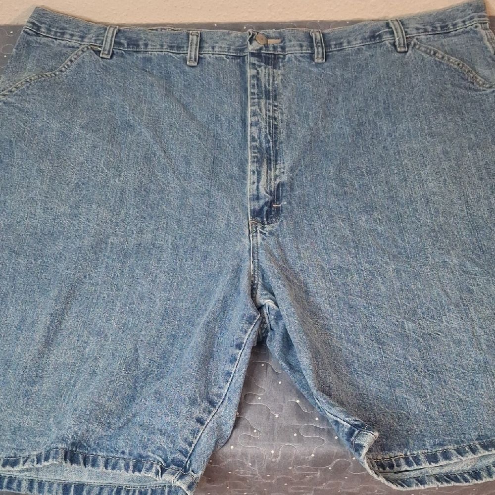 Wrangler Men's Blue Denim Cargo Shorts size 48